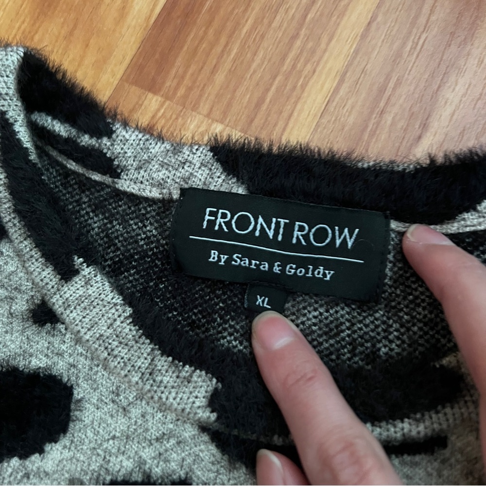 Front Row Leopard Sweater - Picture 3 of 3